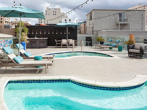 Hot and cold rooftop plunge pools