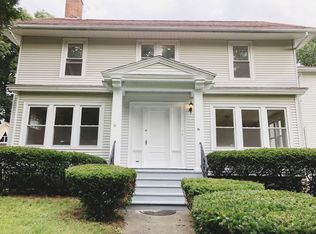 35 Hadwen Ln, Worcester, MA 01602