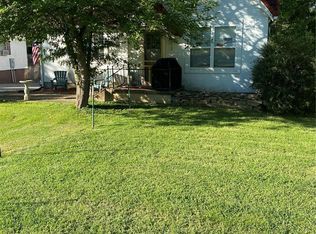 106 E Jefferson Ave, Richland, MO 65556