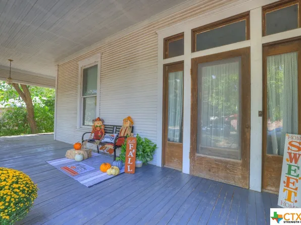 326 Hackberry St, Lockhart, TX 78644