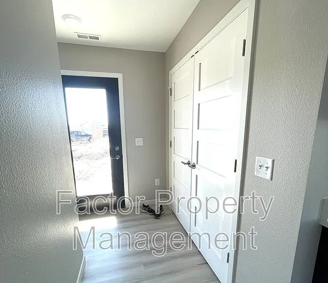 3130 Scotch Ln — Photo 2