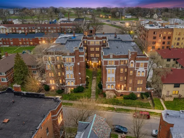 725 Whitmore Rd, Detroit, MI 48203