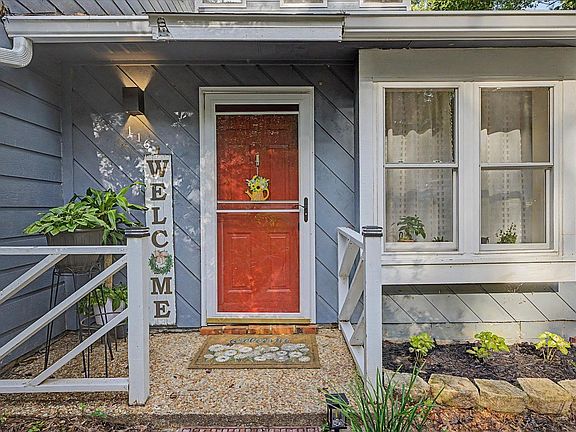 3rd image of 116 Whetherbine Way W