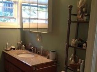 1 Manorhaven Blvd, Port Washington, NY 11050