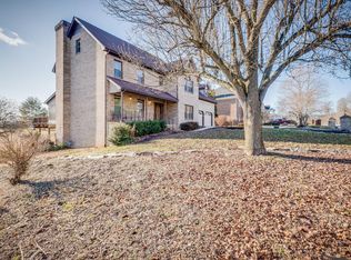 220 Park Ridge Ct, Kingsport, TN 37664
