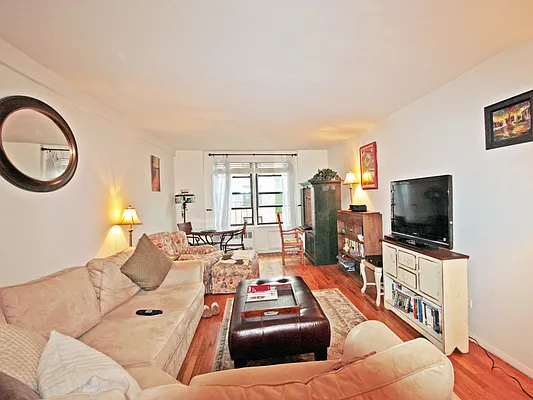 Rented by Real Direct | media 22