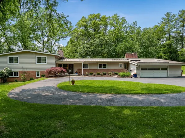 2406 E Lane St, Rockford, IL 61101
