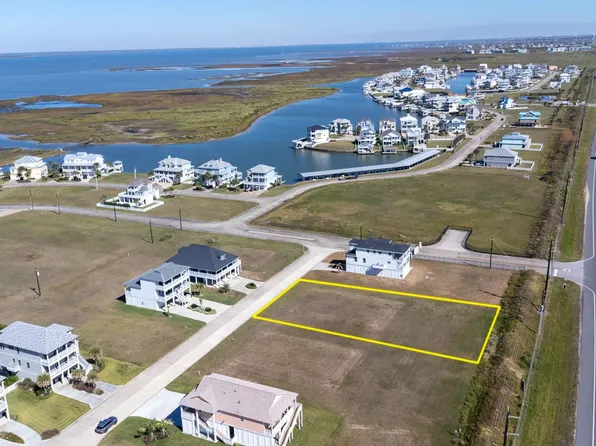 21205 Scissor Tail Ln, Galveston, TX 77554