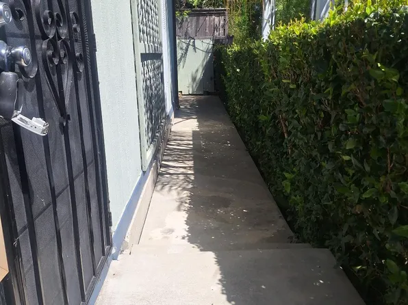 909 S Mesa St #1, San Pedro, CA 90731