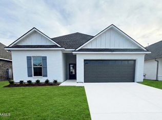 115 Lotus St, Broussard, LA 70518