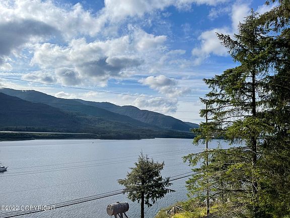 3rd image of 4602-4604 N Tongass Hwy