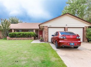 1112 NW 7th Pl, Moore, OK 73170