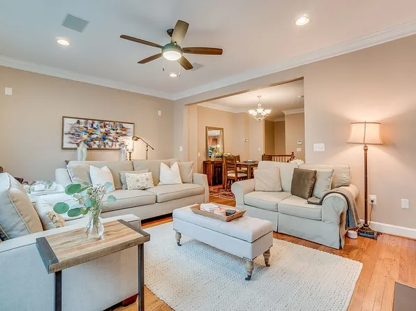 2605 S Kenmore Ct, Arlington, VA 22206
