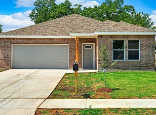 2307 Prairie Ave, Fort Worth, TX 76164