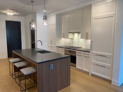 100 Linden St #111, Wellesley, MA, 02482