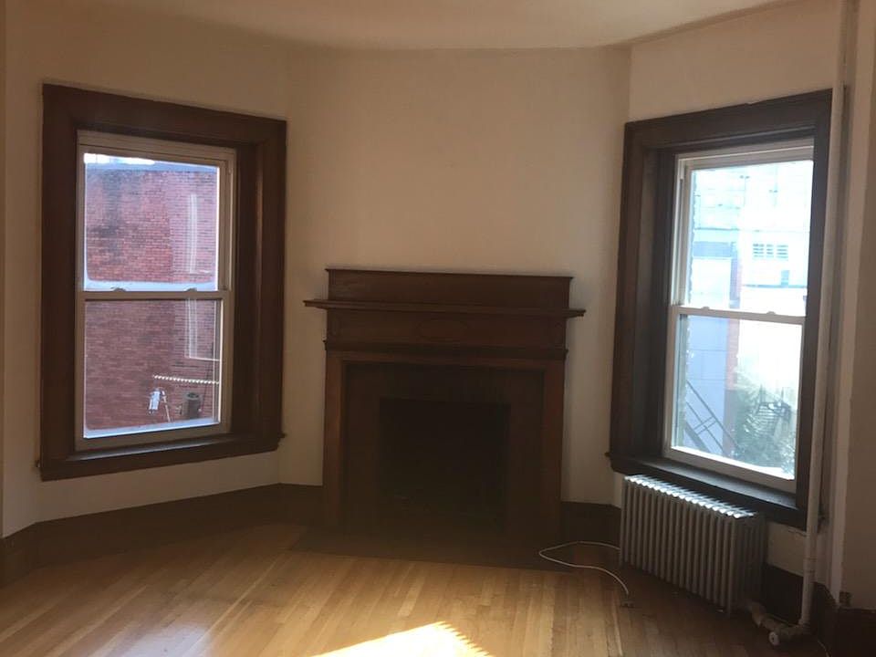 2nd image of 849 Beacon St APT 6E