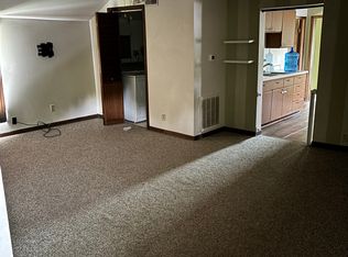 2420 W Johnsburg Rd #1, McHenry, IL 60051