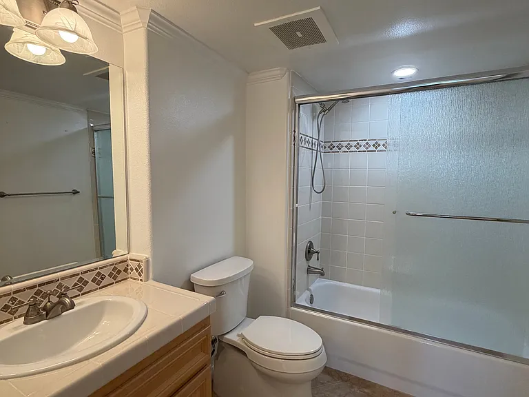 Tradewinds Dr — Photo 35
