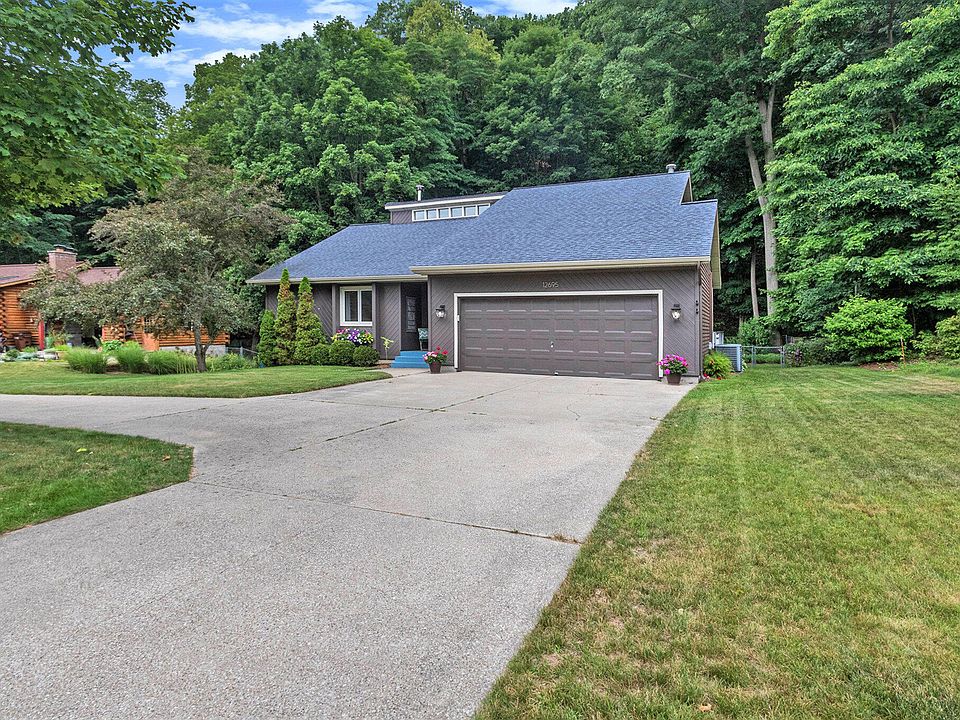 12695 Lakeshore Dr, Grand Haven, MI 49417 Zillow