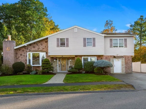 24 Tumelty Rd, Peabody, MA 01960