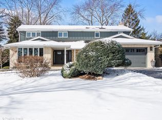 2S630 Avenue Chateaux E, Oak Brook, IL 60523