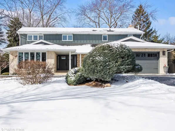 2S630 Avenue Chateaux E, Oak Brook, IL 60523