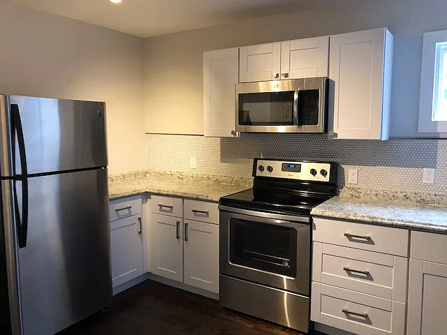 3 bed, 1028 sqft, $1,500 — Photo 4