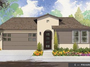 960 Pinnacle Dr W, Madera, CA