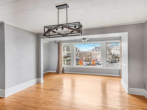 2nd image of 22 Jordan St