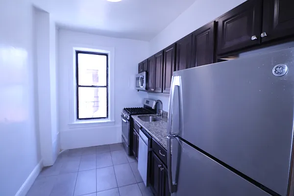 Rented by Oxford Property Group | media 9