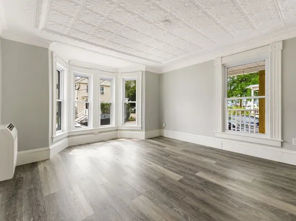 38 New York St, 38 New York St #D, Dover, NH 03820