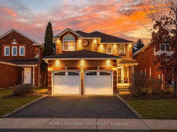 72 Ravenscliffe Ct, Brampton, ON L6X 4N9