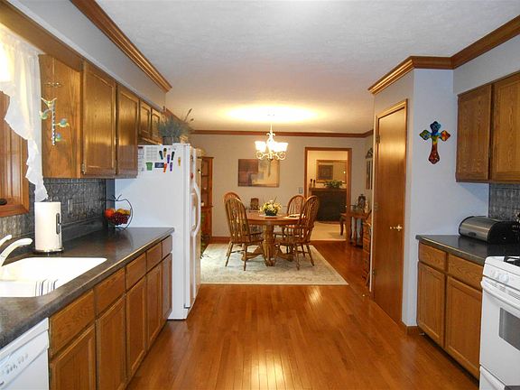 5th image of 19132 Newport Pointe Ct
