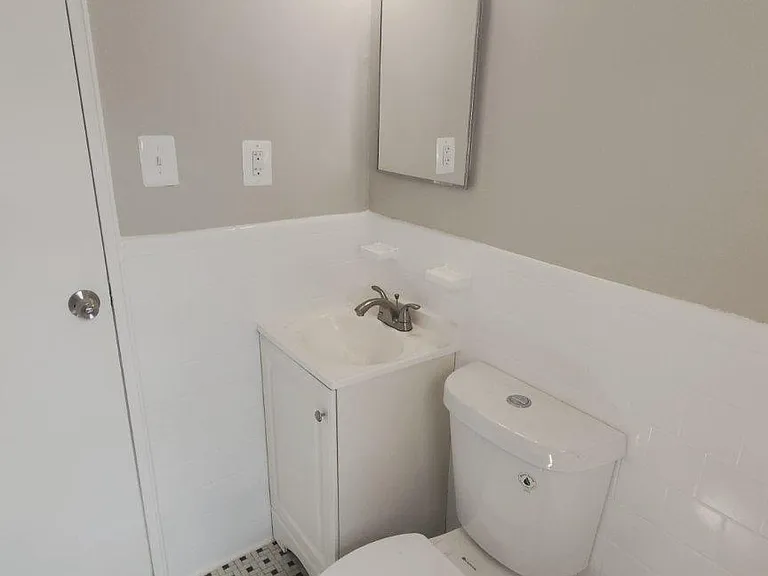 920 Madison St NW #301 — Photo 14