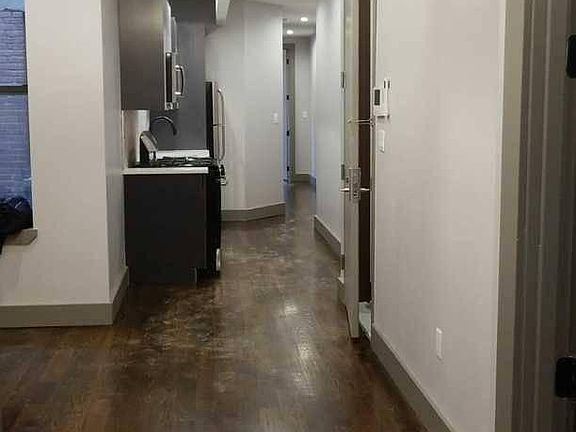 3rd image of 10820 180th St