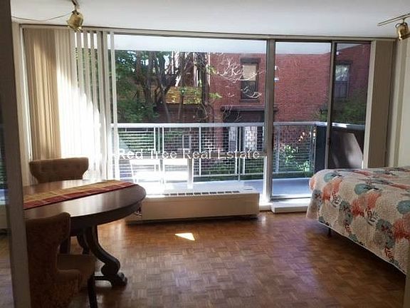 5th image of 45 Longwood Ave #3099