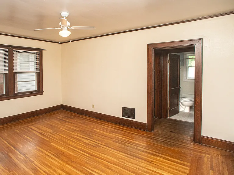 5828 Arnsby Pl #2E — Photo 2