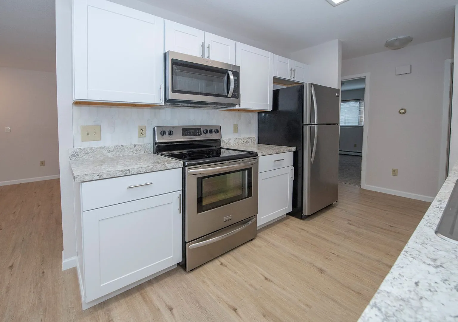ZLmay7721 — Photo 1