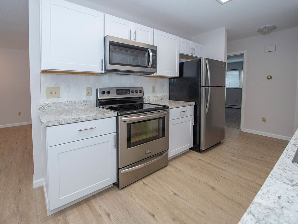 1st image of 7721 Mayfair Dr APT B