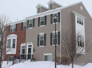 1714 Riverside Dr, Shakopee, MN 55379