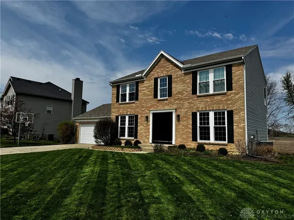 2240 Pacer Ct, Dayton, OH 45434