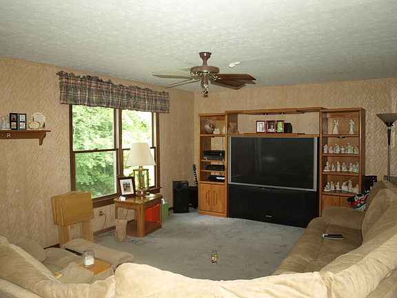 4th image of 1236 Brookside Dr
