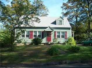 6 Eli Yale Ter, Branford, CT 06405