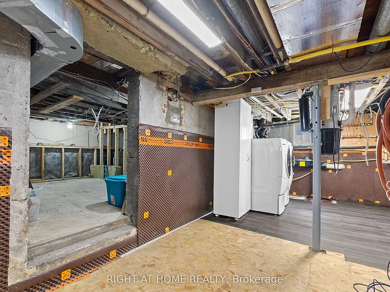 204 Beach Blvd — Photo 32