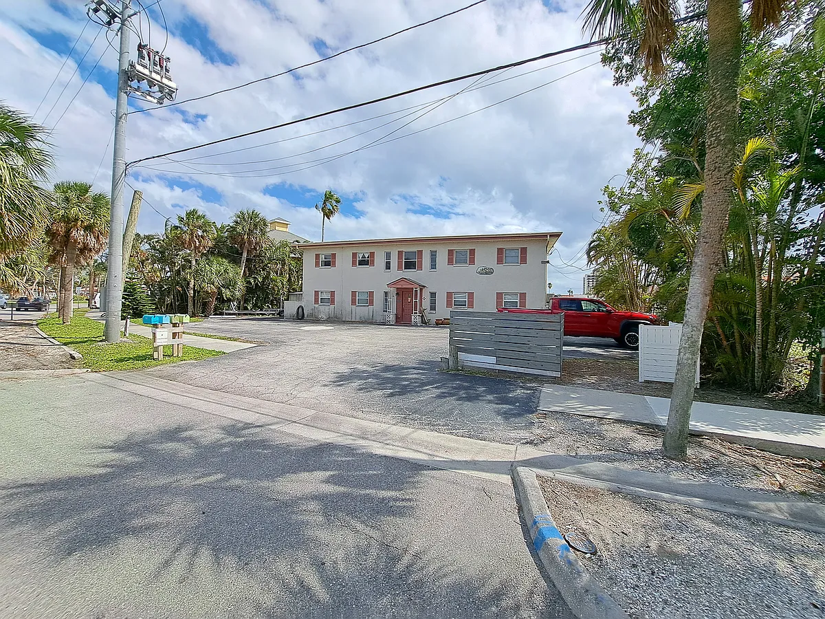 Building Photo - 35 44th Ave #4
