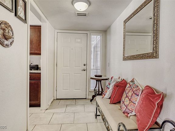 4th image of 2807 Geary Pl Unit 2501