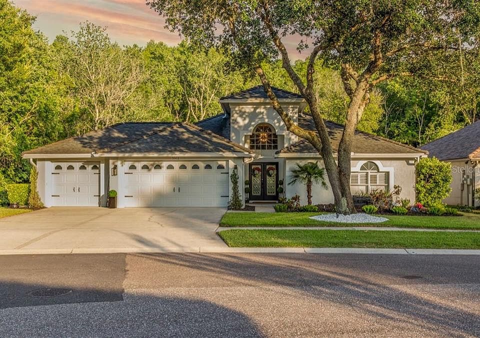 1st image of 5502 Avenue Du Soleil