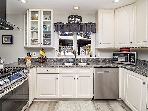 4th image of 2939 Graffenburg Rd