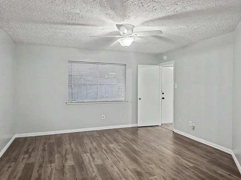 4211 Falcon Meadow Dr — Photo 11