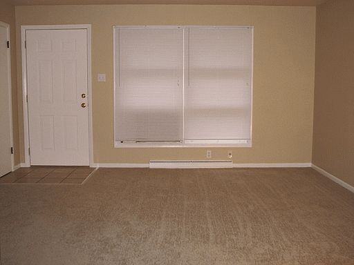 4th image of 500 NE Freeman Ave